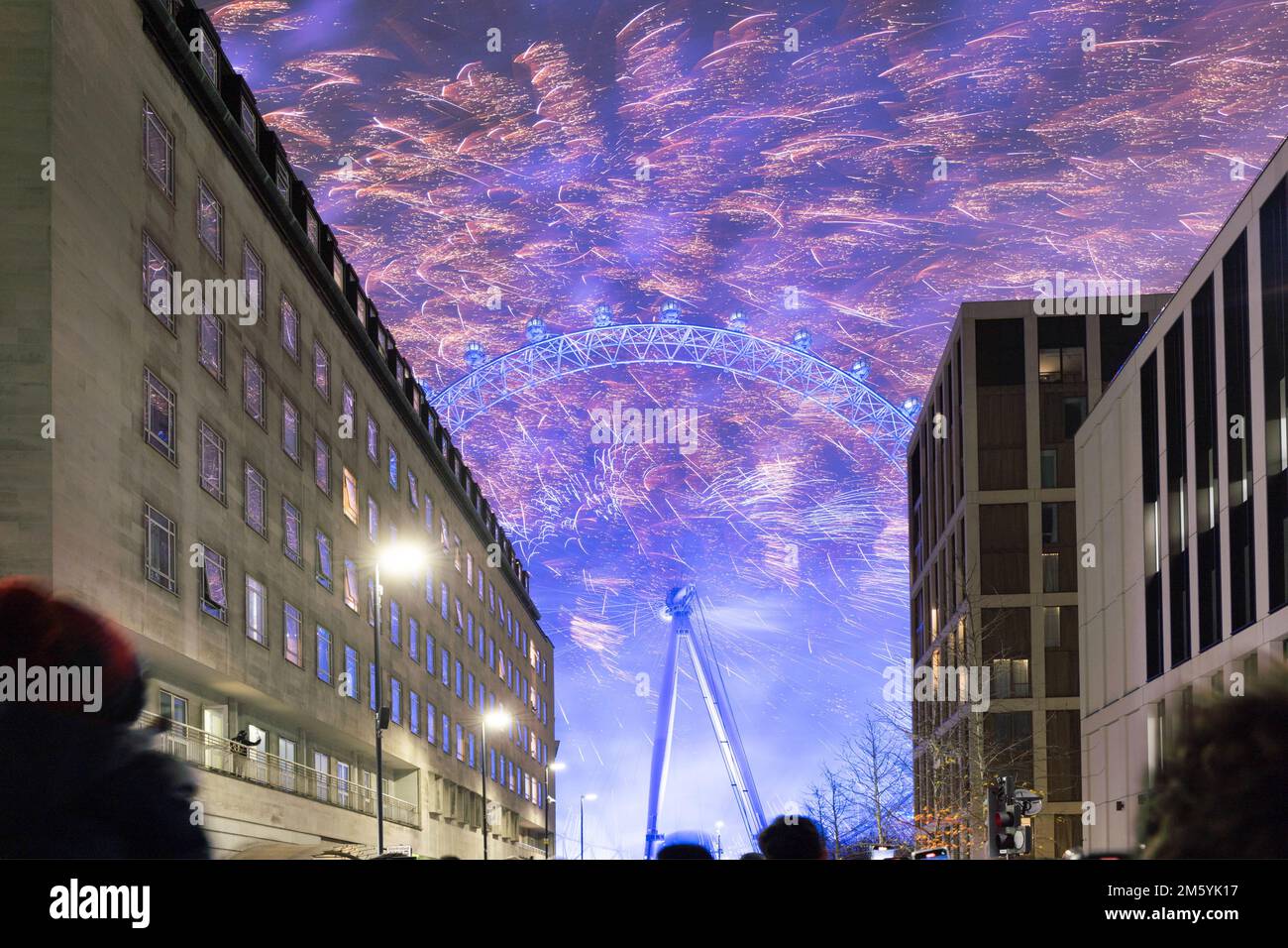 London UK. 1st January 2023. London ringing in New Year with fireworks at London Eye, a traditional new year celebration party in central London, UK. Stock Photo