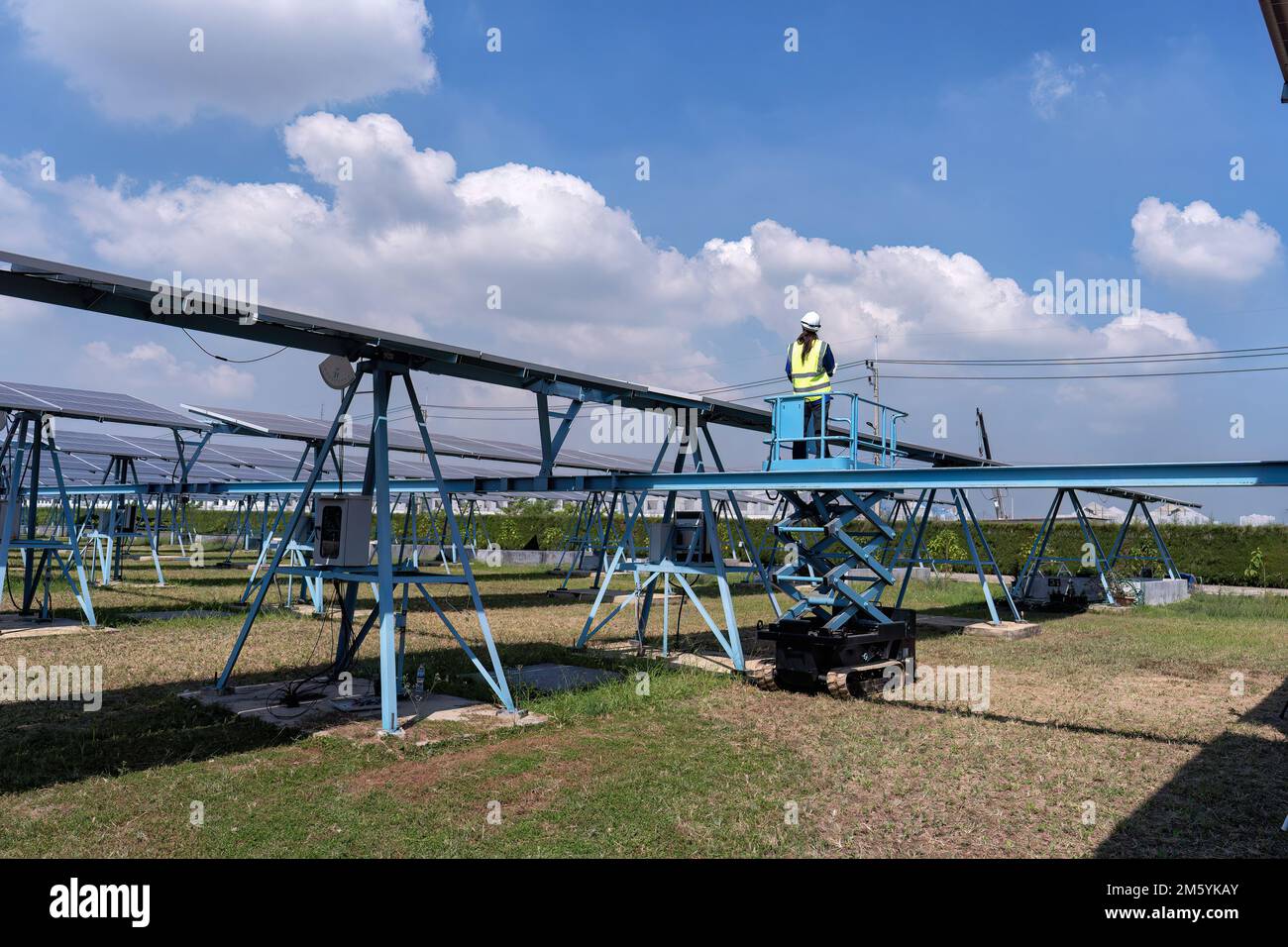 Scissors Solar Array Photovoltaic cell sheet hi-res stock photography and images - Alamy