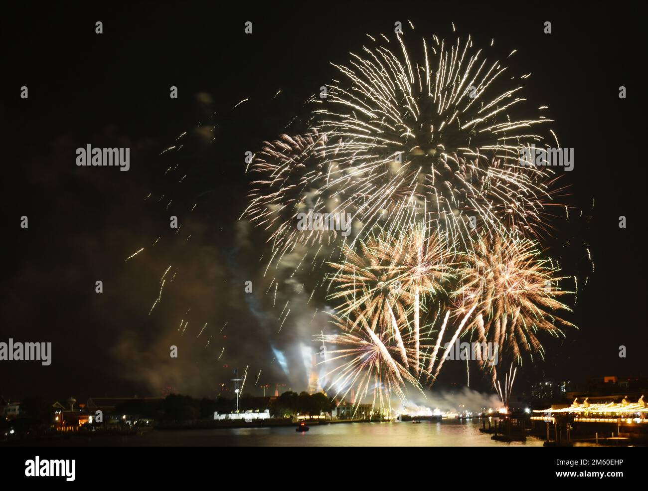 Countdown party hi-res stock photography and images - Alamy