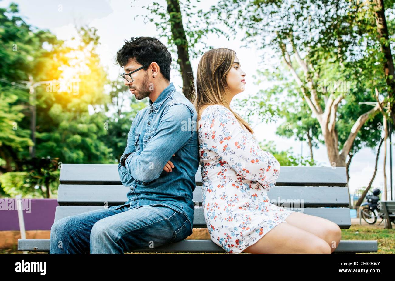 Two angry people back to back hi-res stock photography and images - Alamy