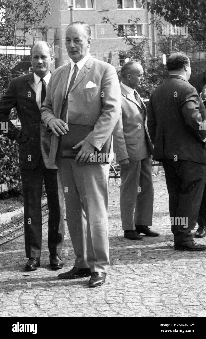 In the election campaign for the 1969 Bundestag elections, the neoNazi