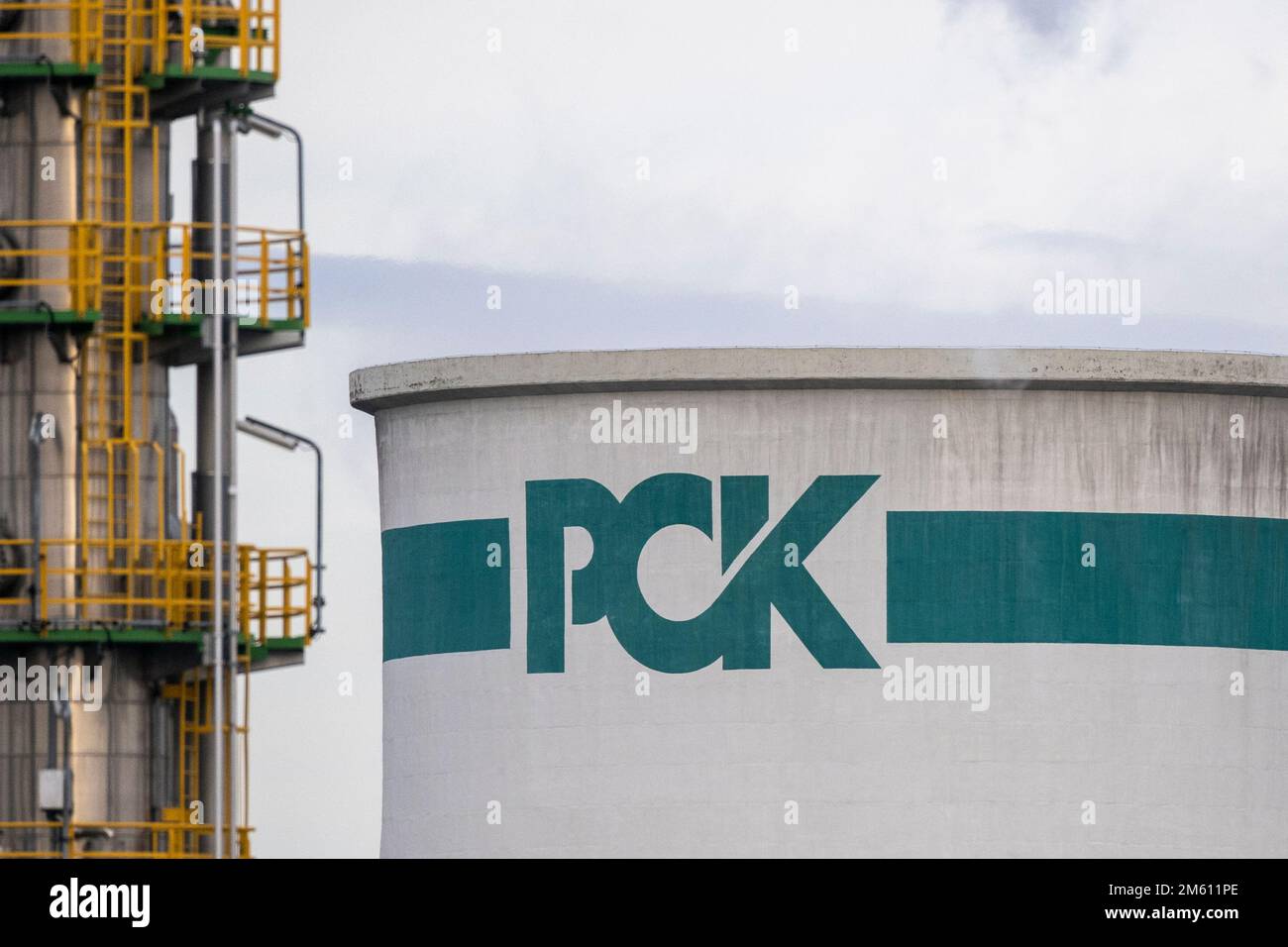 Pck Raffierie 01 January 2023, Brandenburg, Schwedt/Oder: Crude oil processing ...