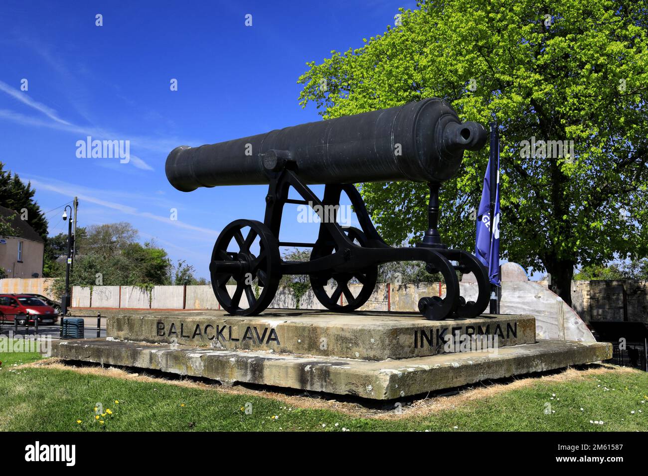 The Sebastopol Cannon, Brampton Road, Huntingdon town, Cambridgeshire