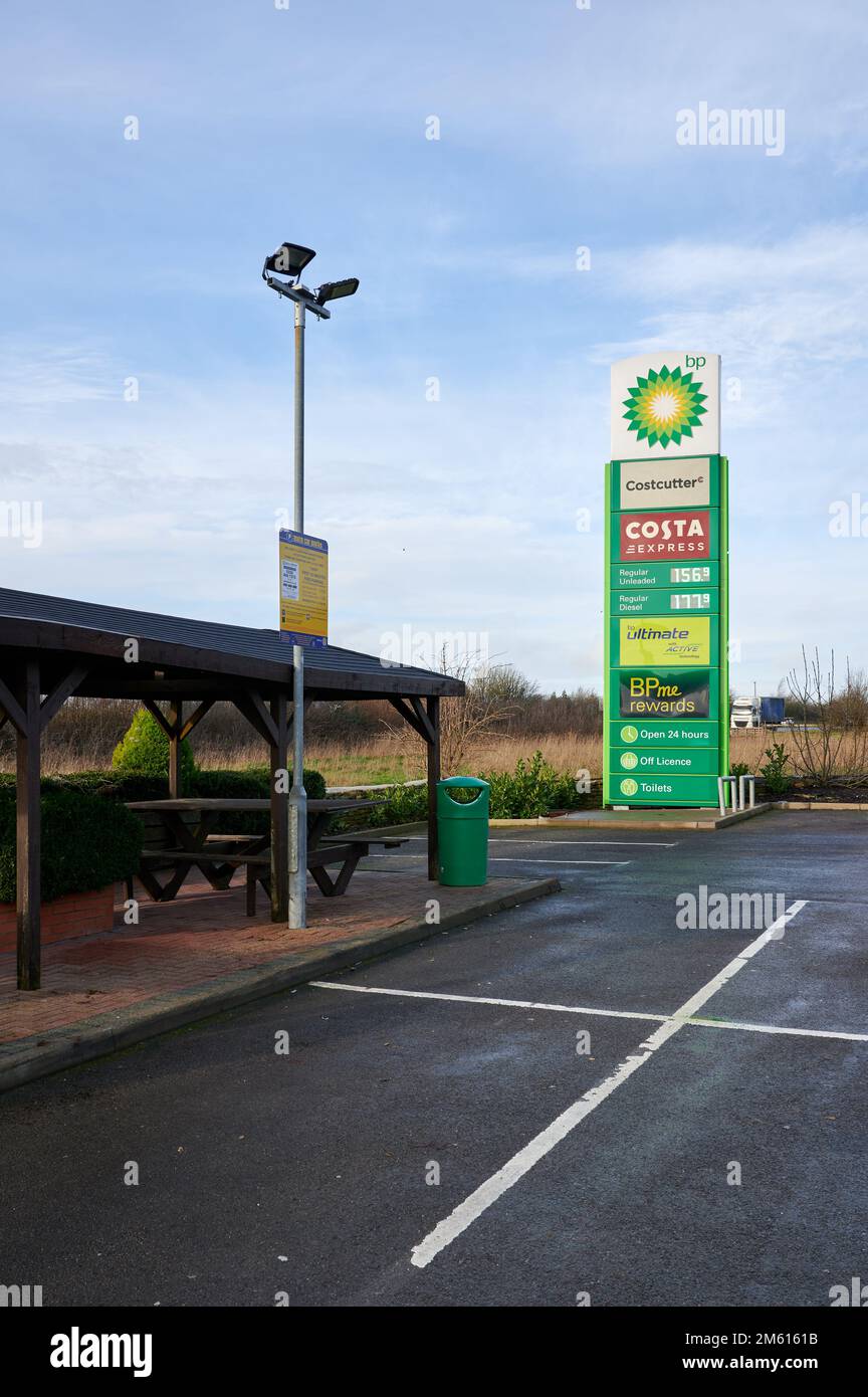 Forecourt parking hi-res stock photography and images - Alamy