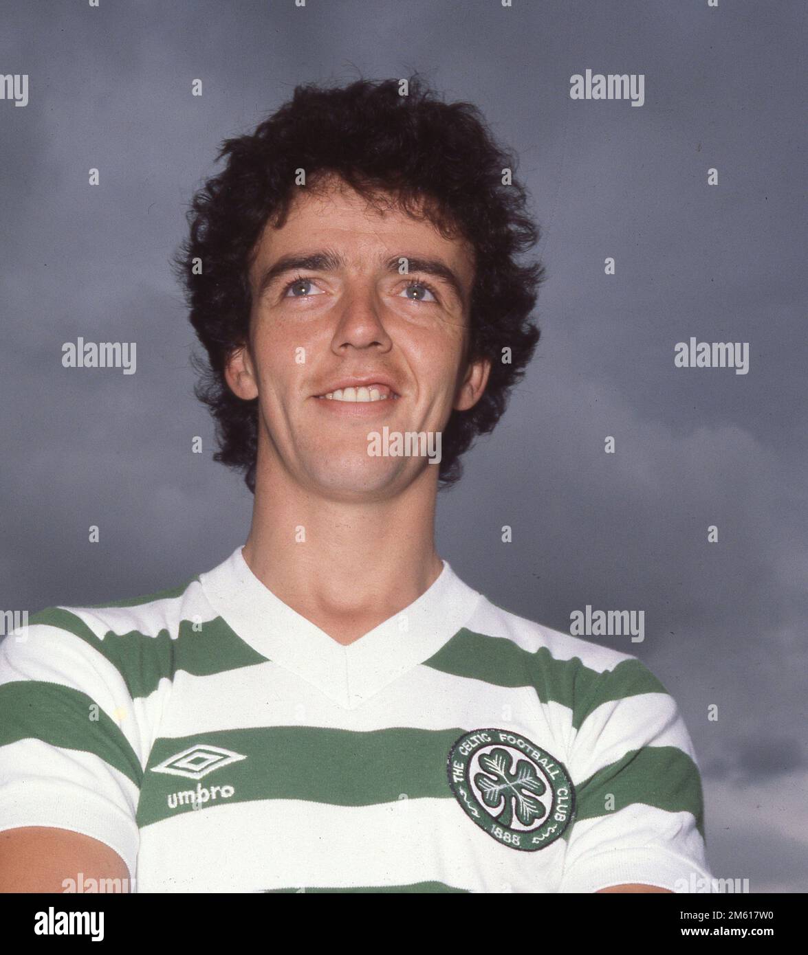 FILE: 1st Jan 2023. Celtic fans saddened to hear of the death of former striker, Frank McGarvey, who passed away this morning 1st Jan 202 after a battle with cancer at the age of 66. Credit: eric mccowat/Alamy Live News Stock Photo