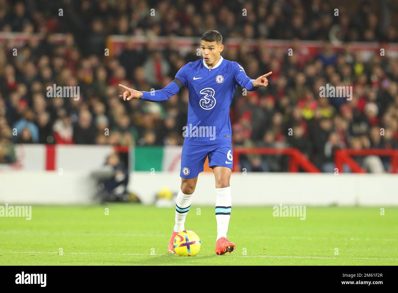 Inglês: Em jogo com homenagem a Thiago Silva, Chelsea empata com o Forest -  13/05/2023 - UOL Esporte