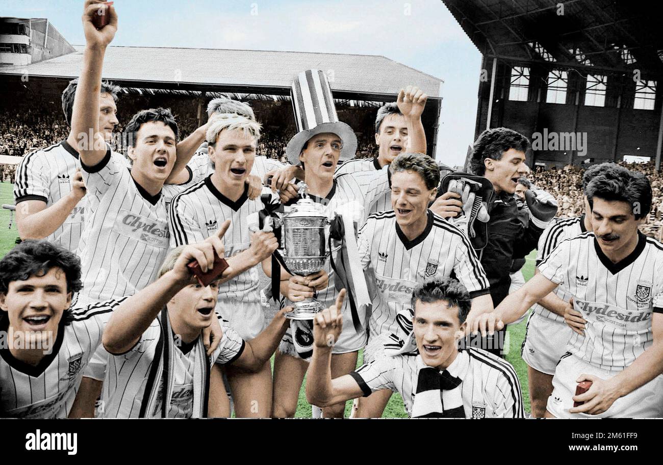 FILE: 1st Jan 2023. St Mirren, fans saddened to hear of the death of former striker, Frank McGarvey, who passed away this morning 1st Jan 202 after a battle with cancer at the age of 66.Flashback Pic shows St Mirren striker Frank McGarvey (Centre wearing hat ) celebrating victory over Dundee Utd in the 1987 Scottish Cup Final . Credit: eric mccowat/Alamy Live News Stock Photo
