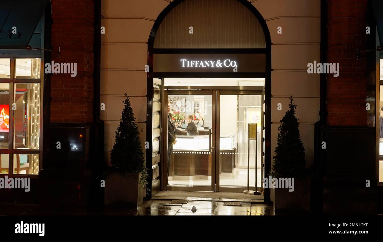 Tiffany Store in London Chelsea - LONDON, UK - DECEMBER 20, 2022 Stock Photo