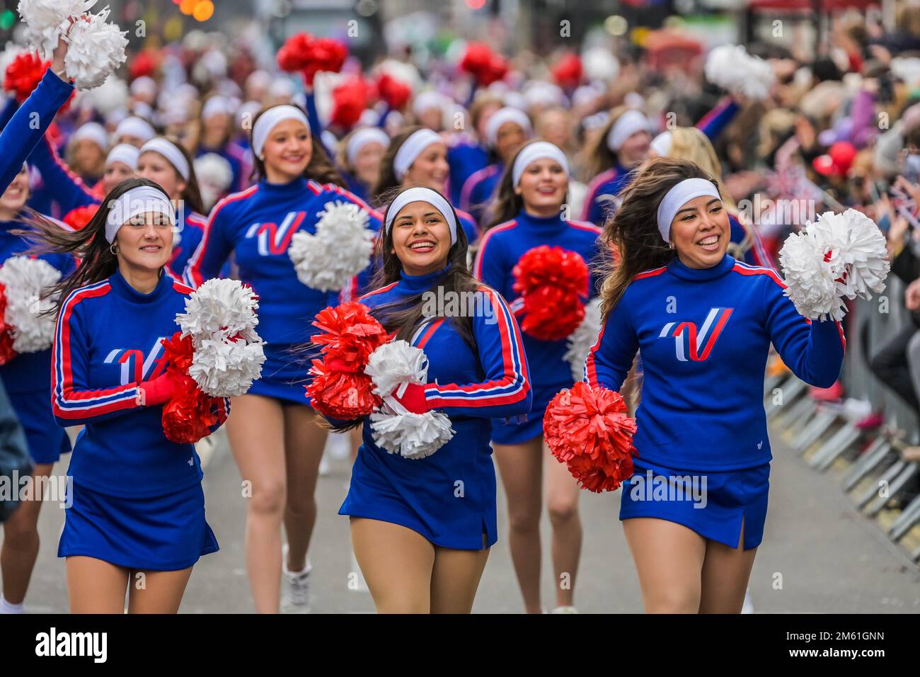 London, UK. 1st Jan, 2023. The Varsity Spirit Association cheerleeders