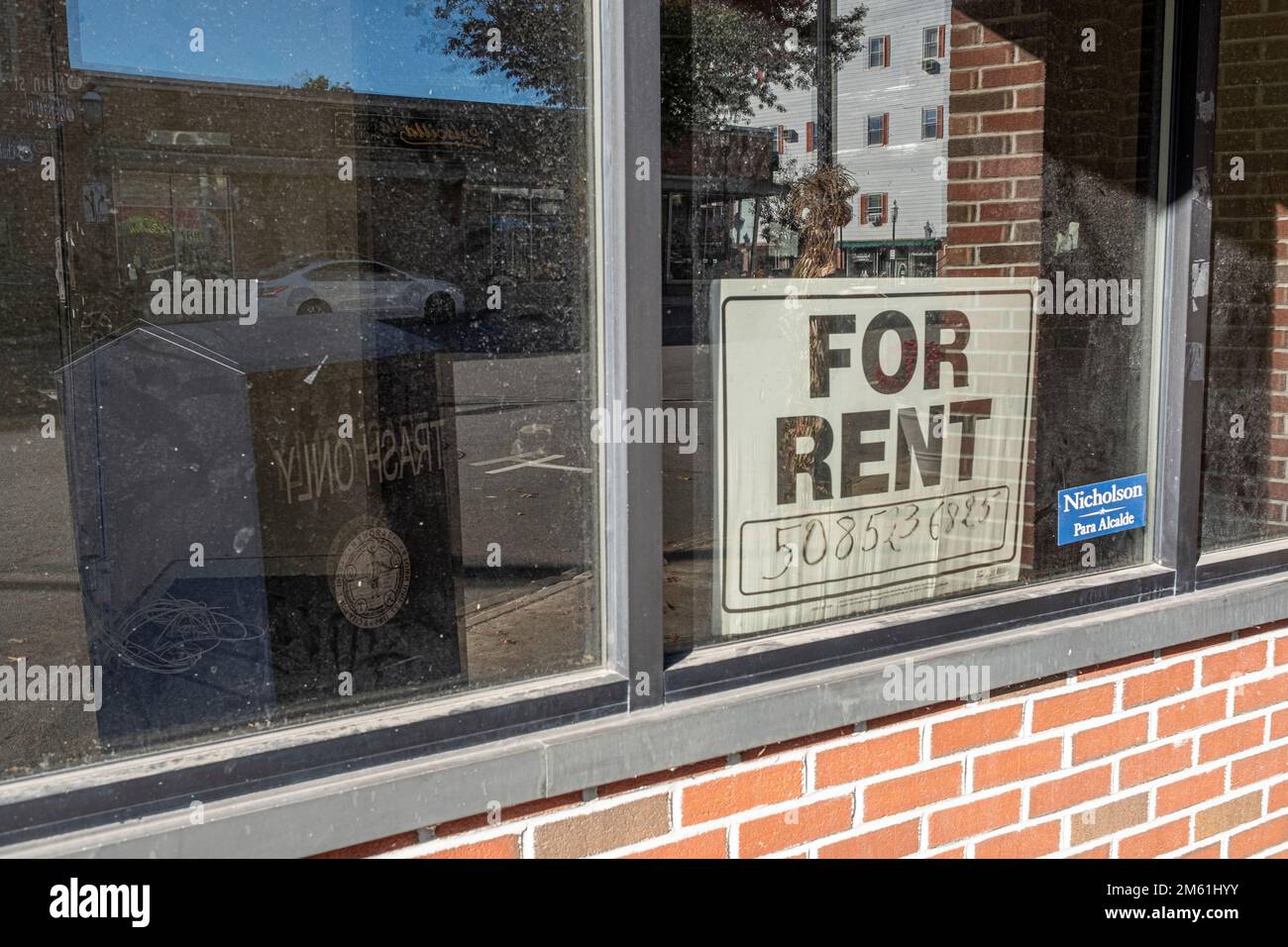 Store for Rent sign in a store window Stock Photo