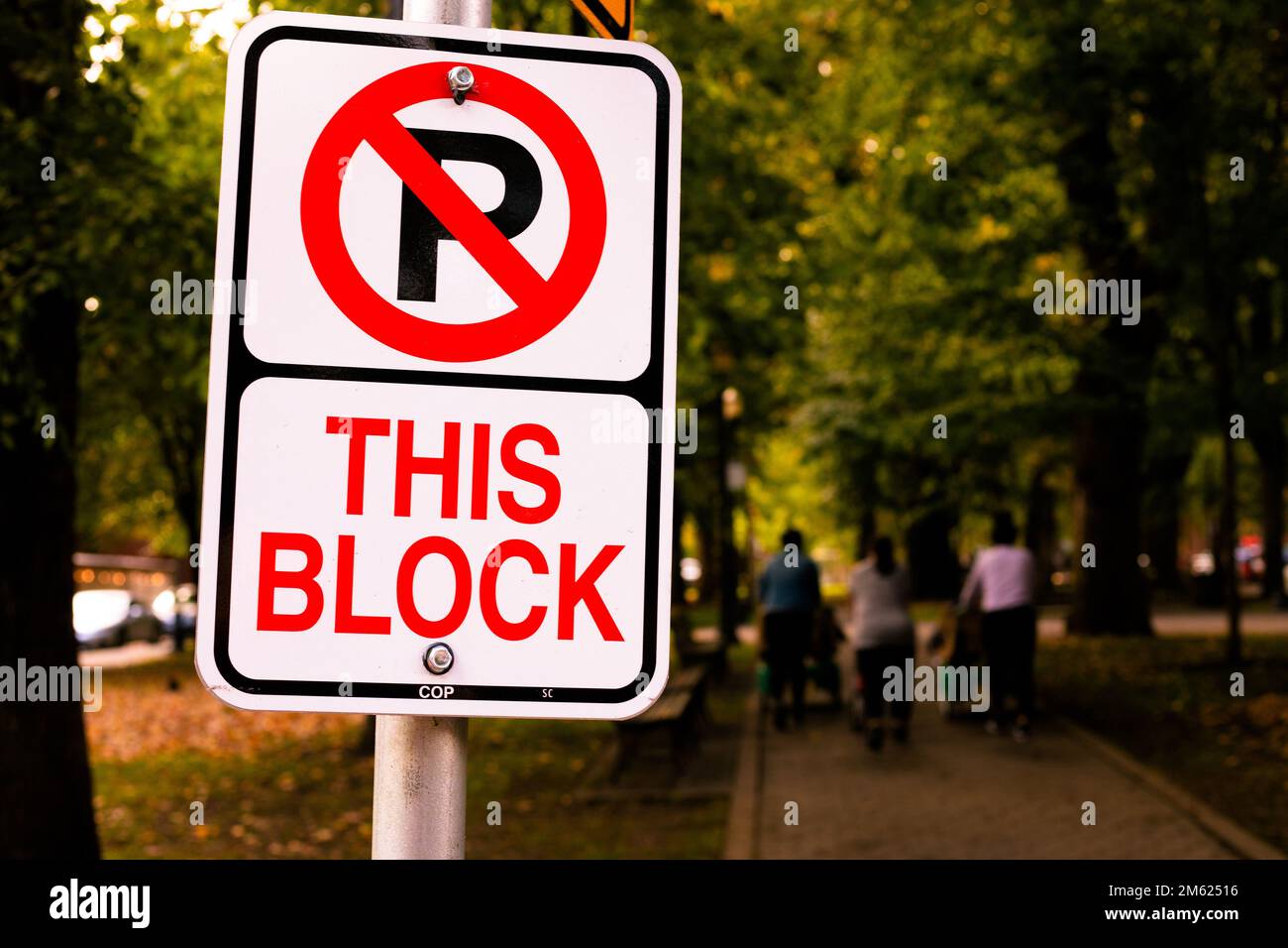 No Parking Sign in Portland Park Stock Photo Alamy
