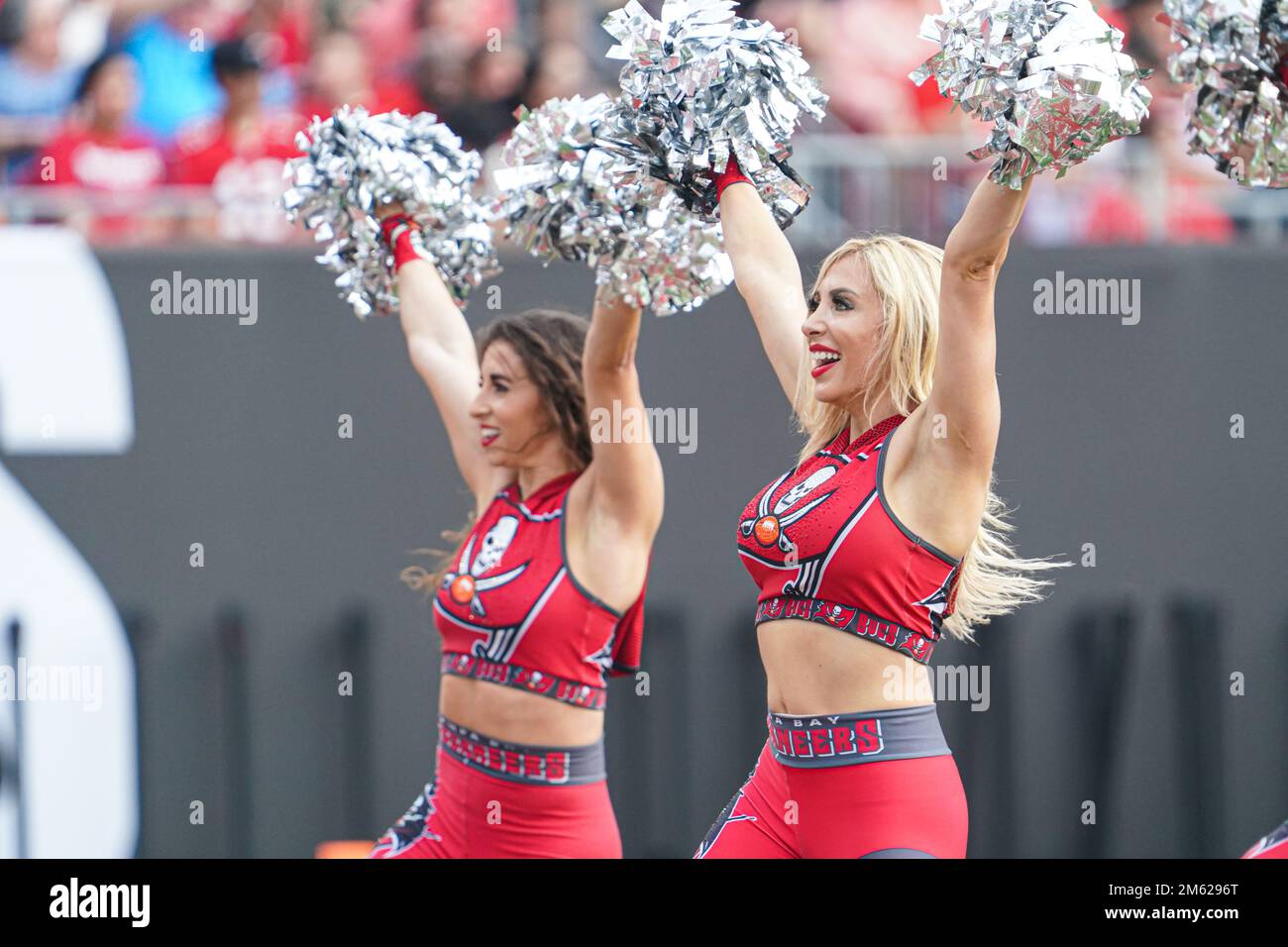 Tampa Bay Buccaneers' cheerleaders entertain the crowd Stock Photo - Alamy