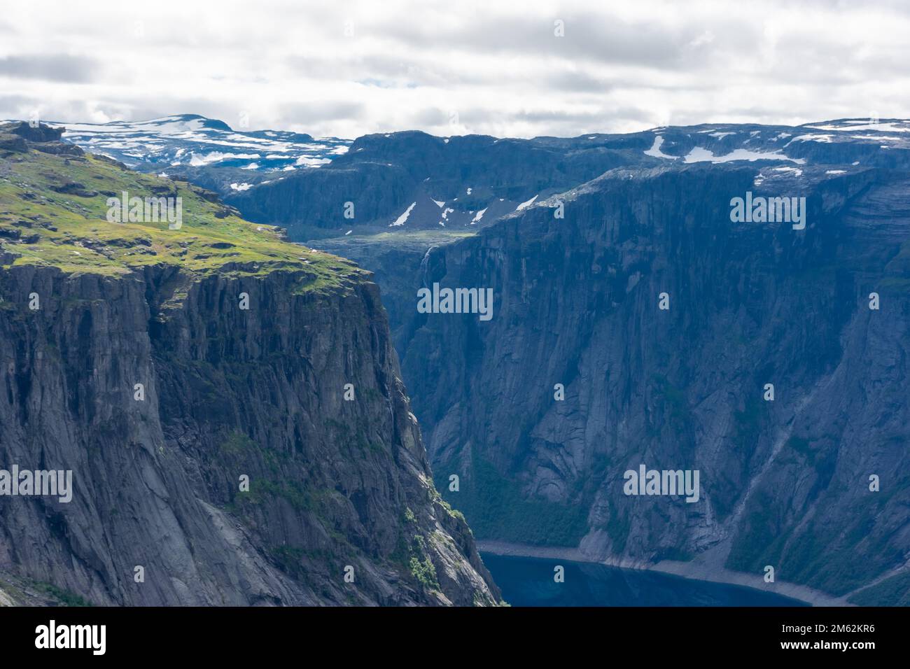 Amazing cliff over the Ringedalsvatnet lake in Trolltunga mounatin area ...