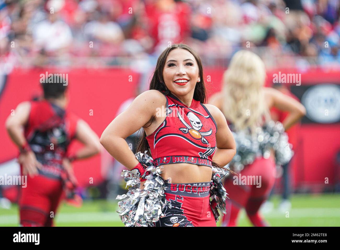 Tampa Bay Buccaneers' cheerleaders entertain the crowd Stock Photo - Alamy