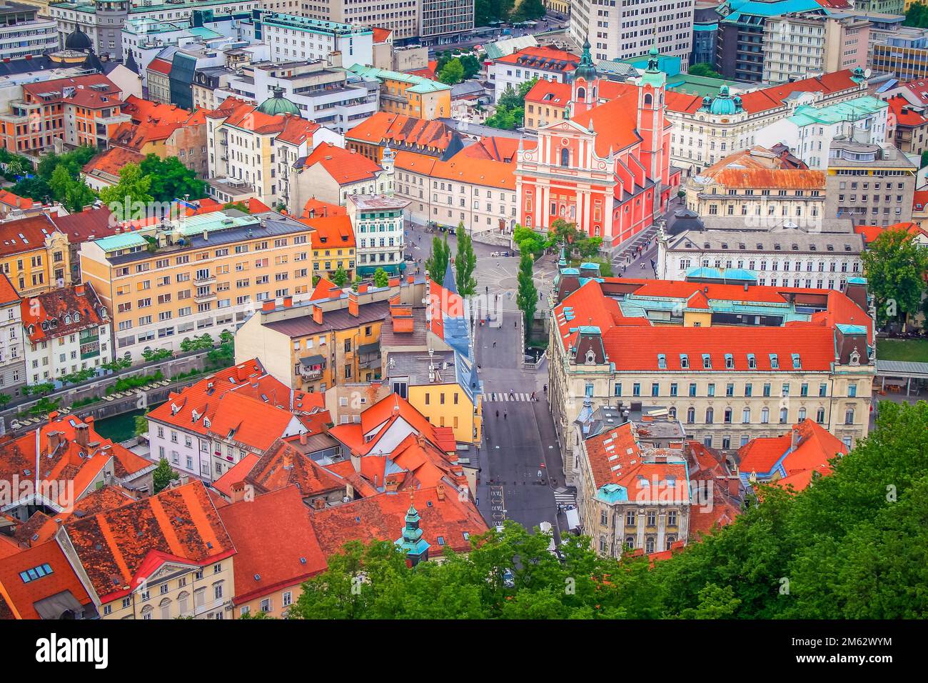 Preseren Square Preseren square and Franciscan Church of the Annunciation, Ljubljana ...