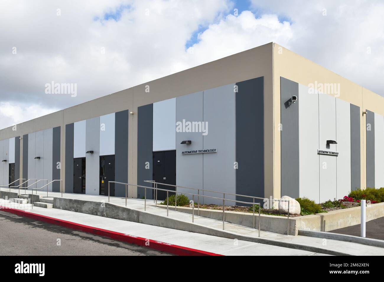 HUNTINGTON BEACH, CALIFORNIA - 01 JAN 2023: Automotive Technology building on the campus of Golden West College. Stock Photo
