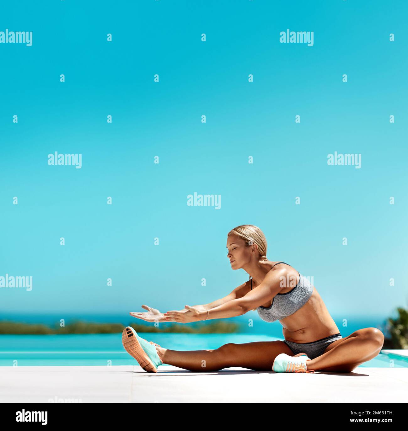 Fit blonde sitting on exercise hi-res stock photography and images - Page  13 - Alamy