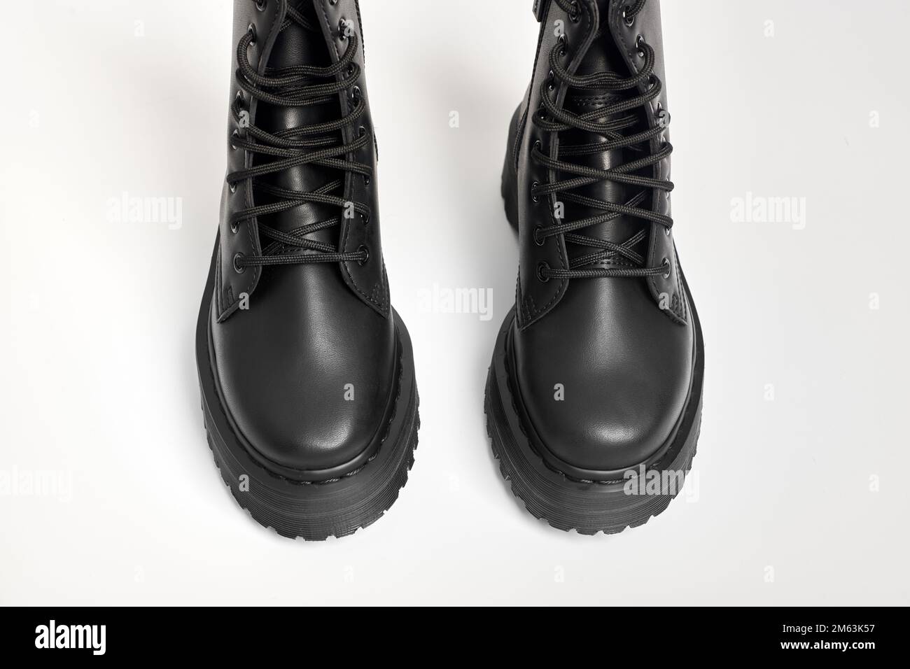 Black women combat boots on high heel platform with lug soles on ...