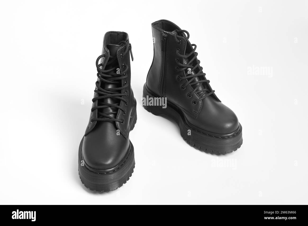 fitflop black leather trainers