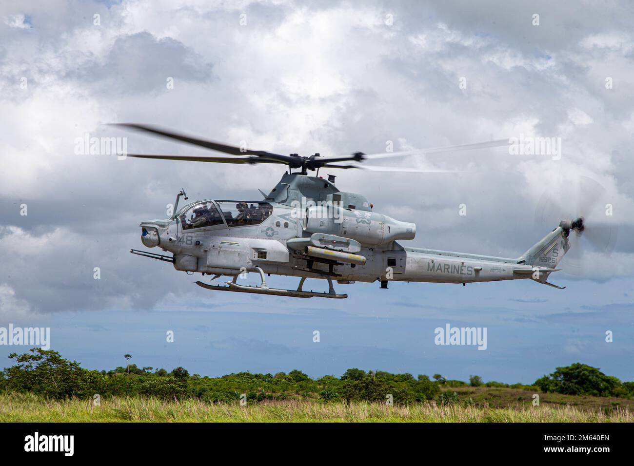 Hmla-369 Gunfighters Helicopter Attack Squadron Ah-1w Tee Hmla-369 Gunfighters Helicopter Attack Squadron Ah-1w Tee