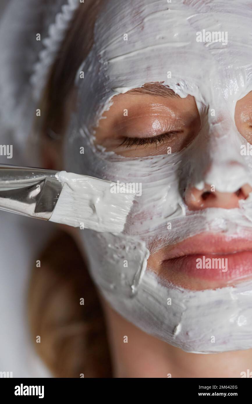 Applying clay hi-res stock photography and images - Alamy