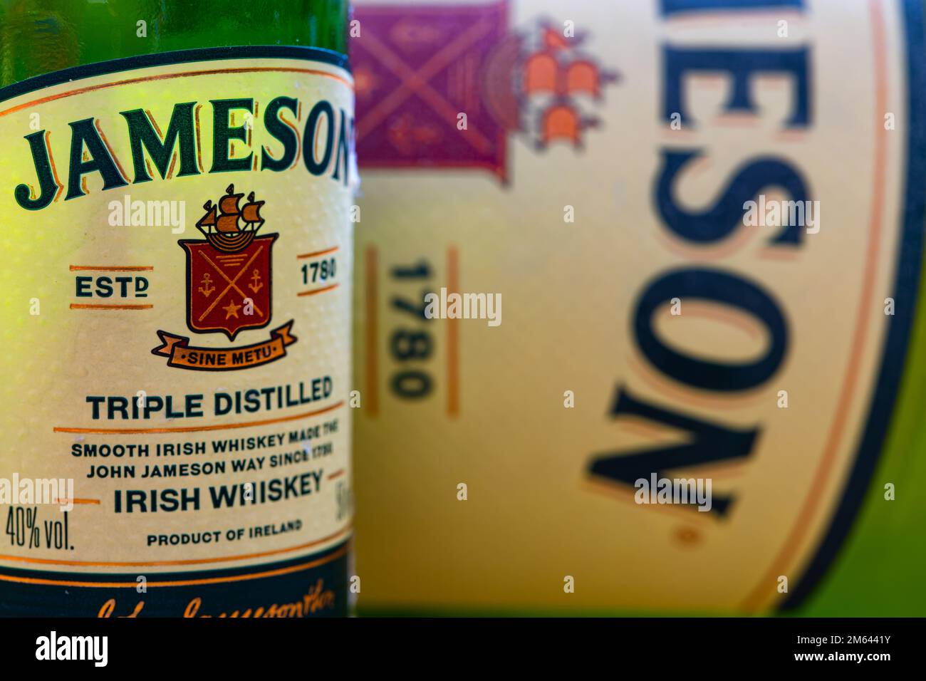 https://c8.alamy.com/comp/2M6441Y/dublin-ireland-december-24-2022-jameson-irish-whiskey-new-jameson-original-label-2M6441Y.jpg