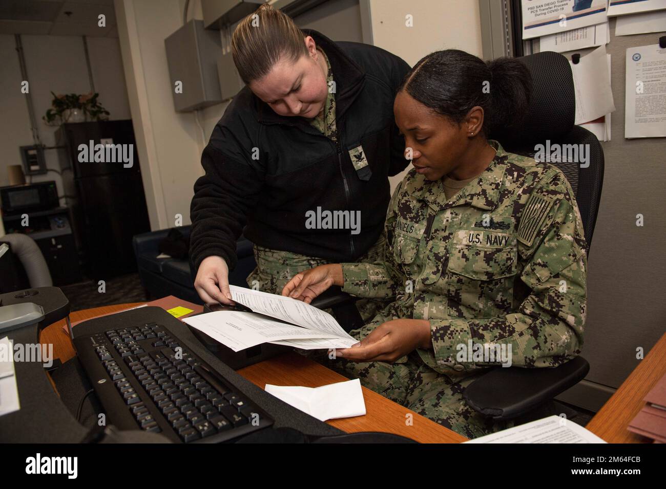 NAVAL BASE SAN DIEGO (March 31, 2022) Boatswain's Mate 3rd Class Emylie