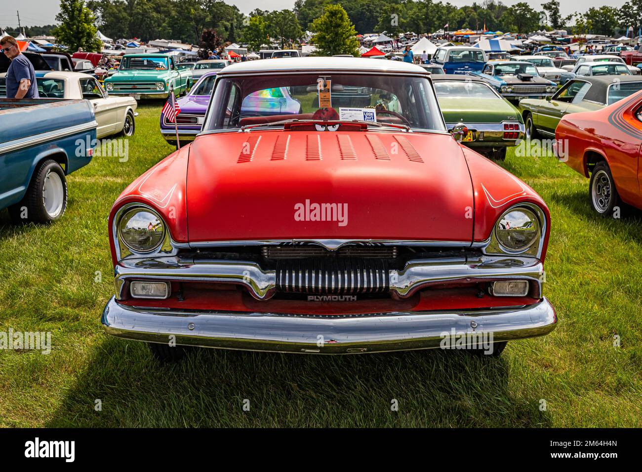Iola, WI - July 07, 2022: High perspective front view of a 1955 Plymouth Belvedere 2 Door Sedan at a local car show. Stock Photo