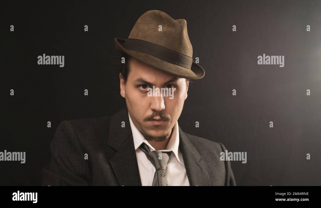 Mobster style best sale hats