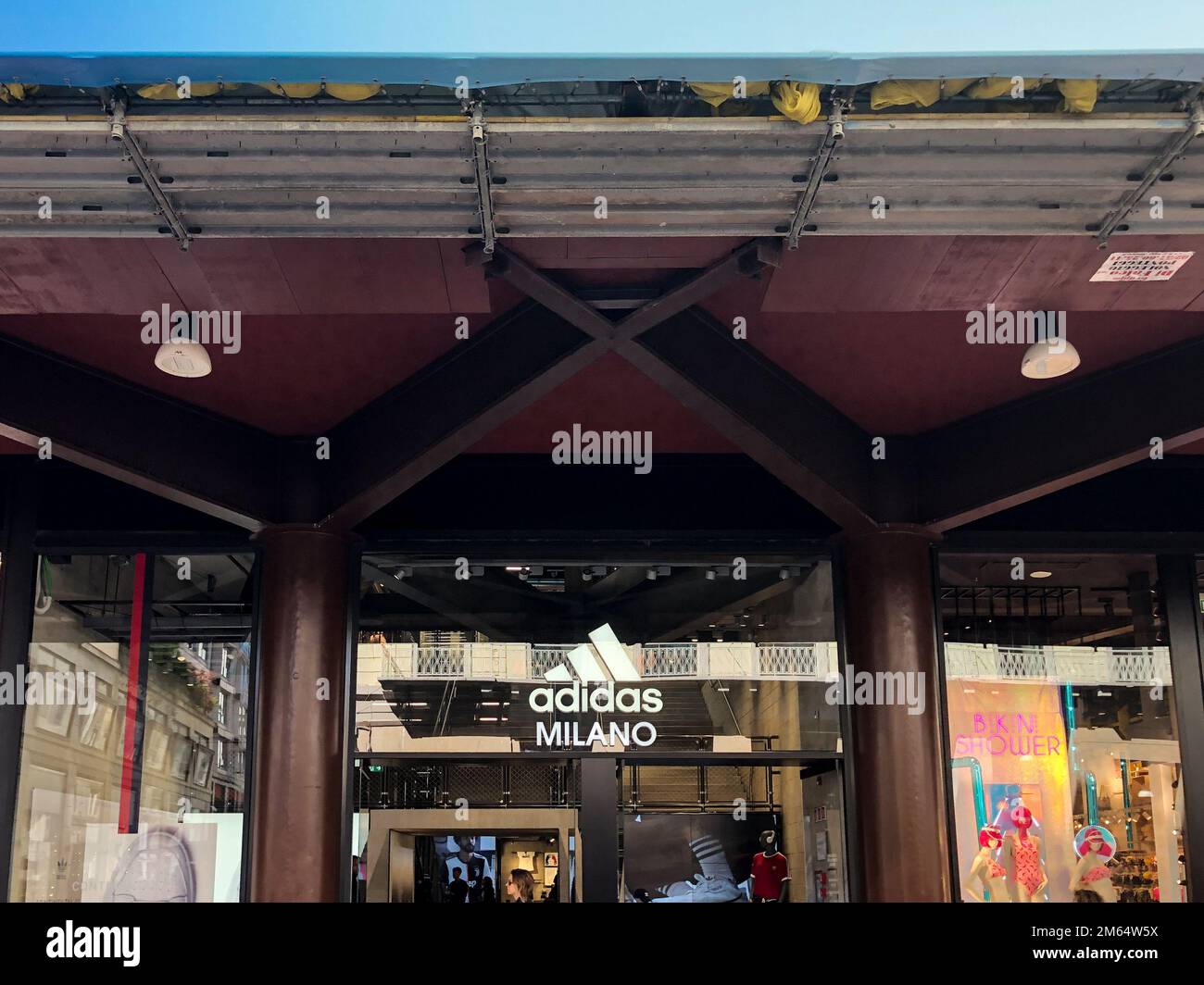 Pinko store hi-res stock photography and images - Page 2 - Alamy