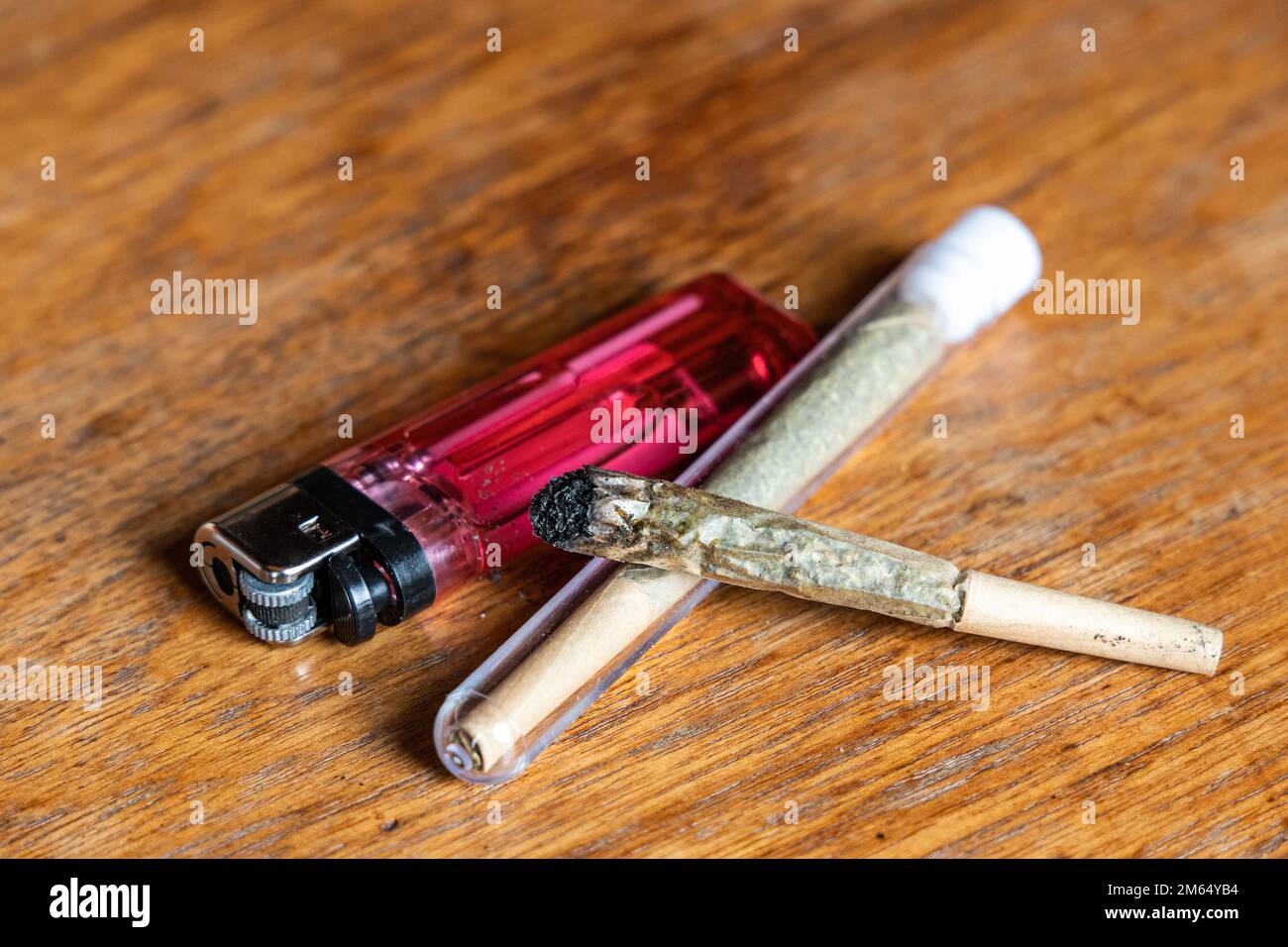 Man cigarette lighter smoking hi-res stock photography and images