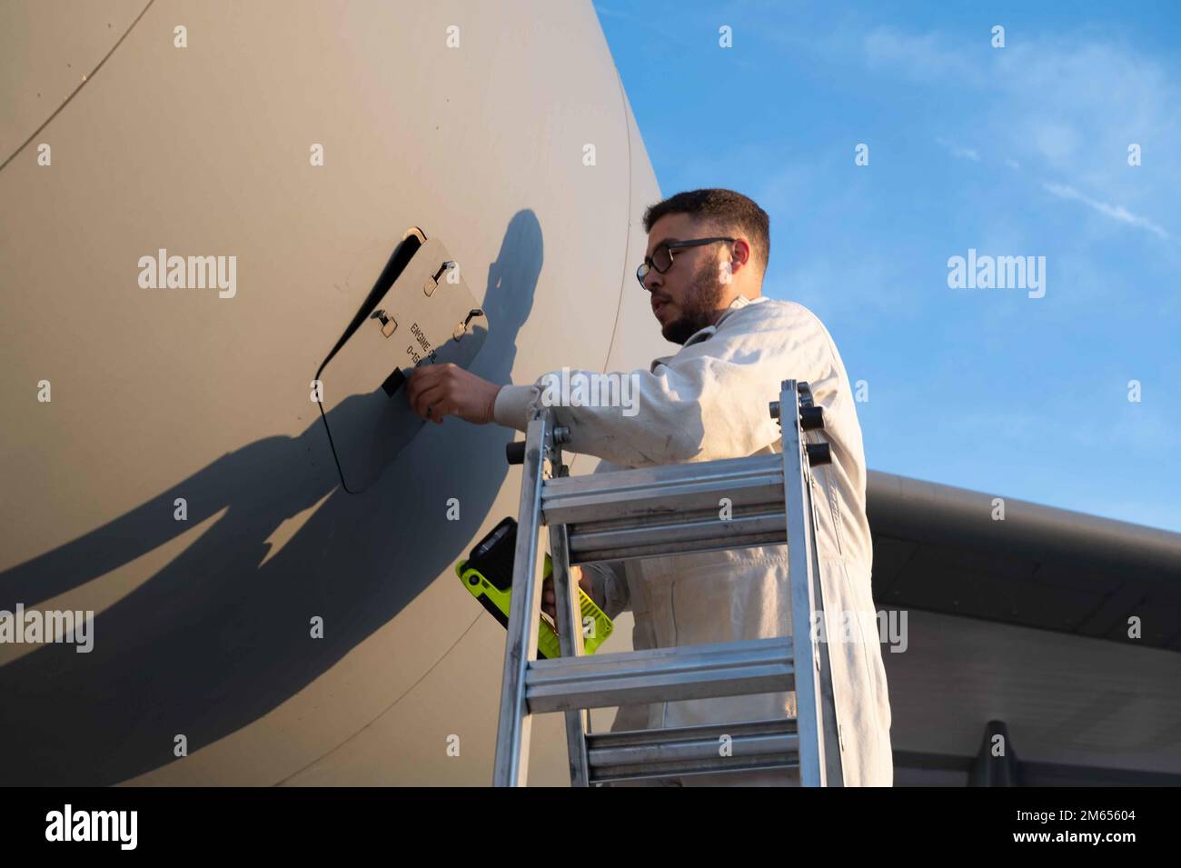April Rota Jet nacelle access panel hi-res stock photography and images - Alamy