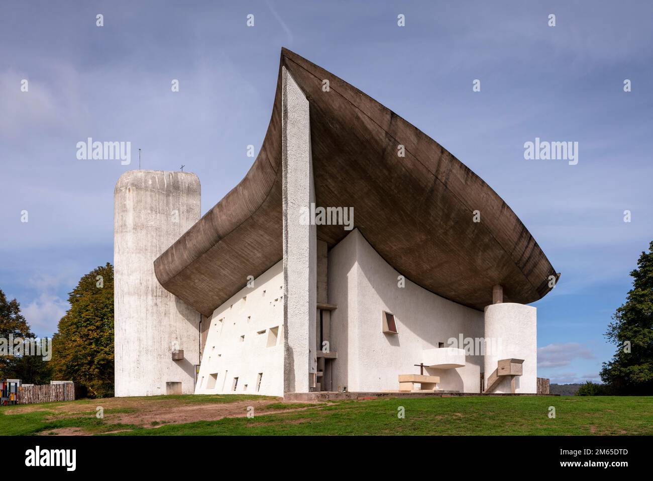 Ronchamp, Chapelle Notre-Dame-du-Haut de Ronchamp, 1950-1955 von Le Corbusier erbaut Stock Photo