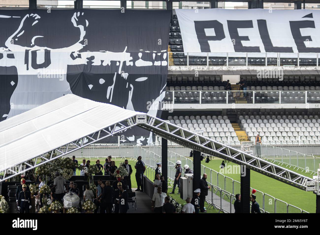 santos-brazil-02nd-jan-2023-funeral-of-former-player-edson-arantes
