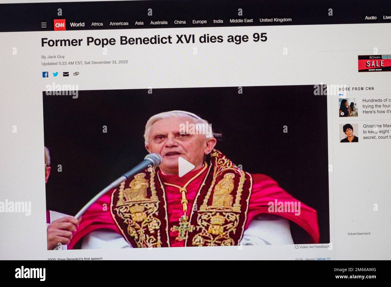 Breaking news reaction on CNN website to the death of Pope Emeritus Benedict XVI on 31st December 2022. Stock Photo