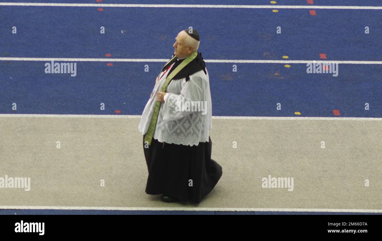 Papst Benedikt XVI im Berliner Olympia-Stadion Josef Ratzinger Prister ...