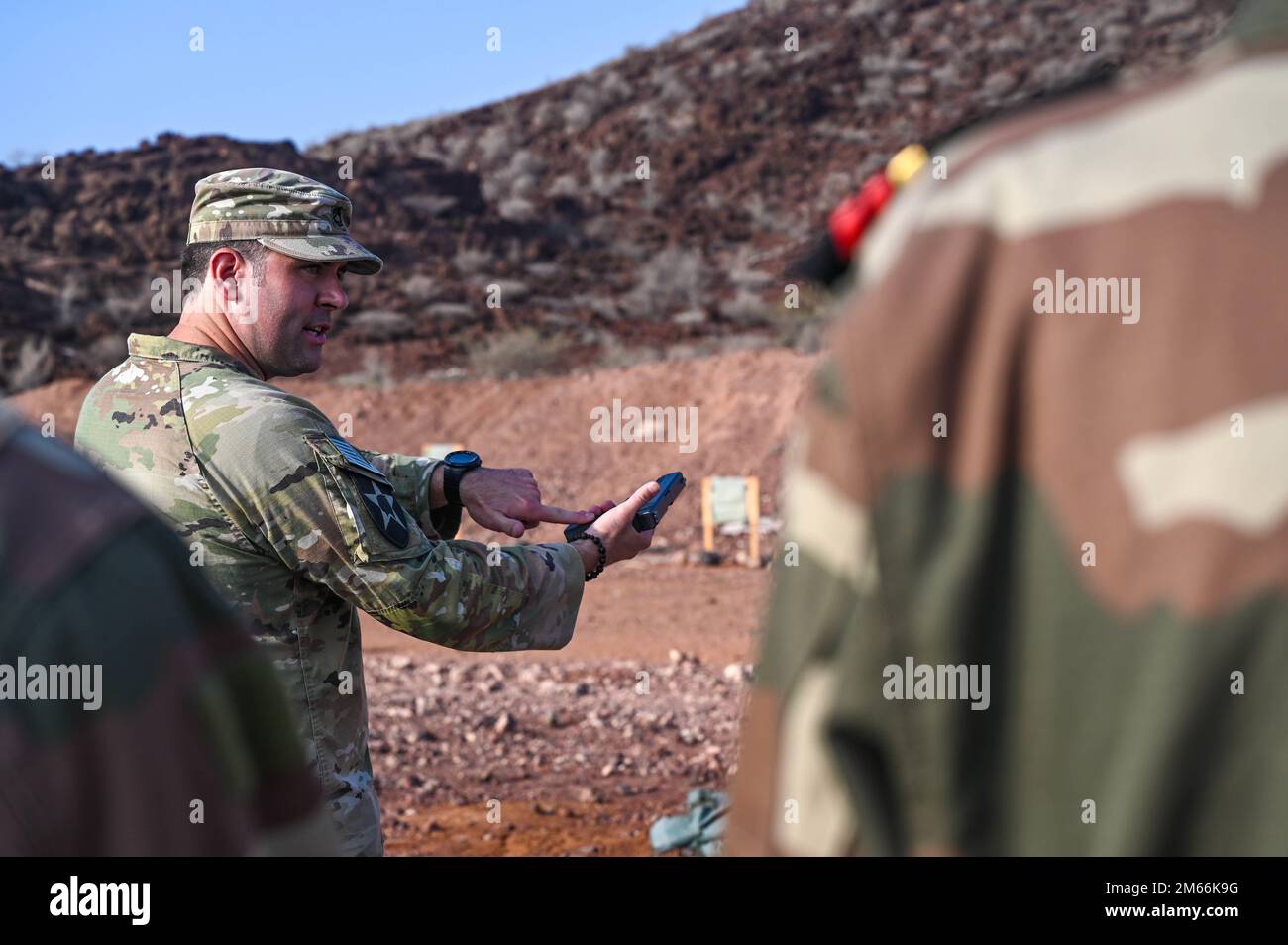 U.S. Army National Guard Soldiers assigned to the 2nd Security Force ...