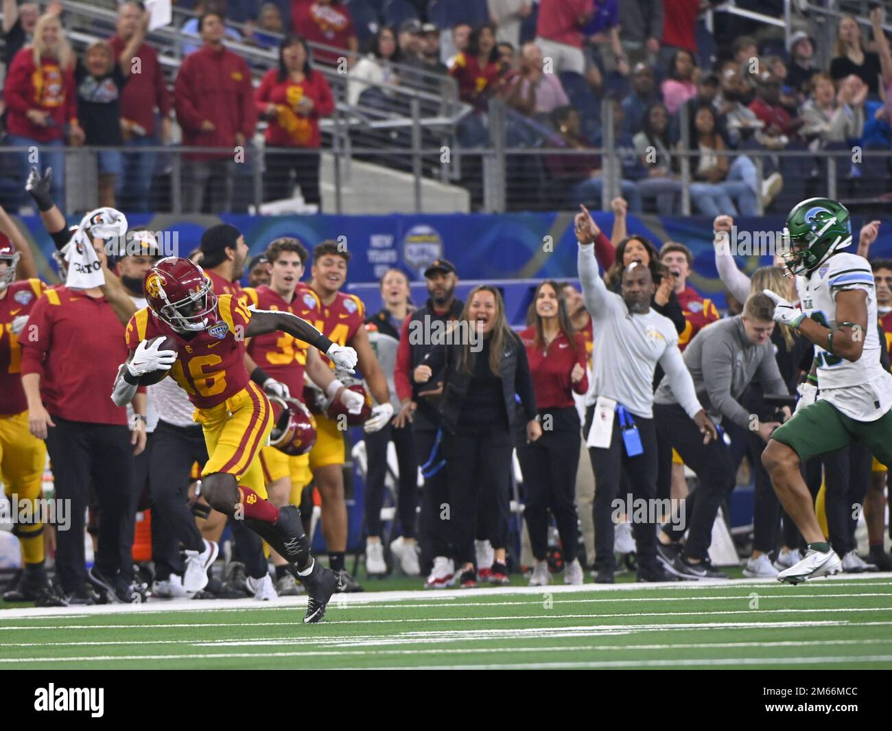 Arlington, United States. 02nd Jan, 2023. USC's Tahl Washington gets past the Tulane defense in the 2023 Goodyear Cotton Bowl Classic on Monday, January 2, 2023 at AT&T Stadium in Arlington, Texas. Tulsa defeated USC 46-45. Photo by Ian Halperin/UPI Credit: UPI/Alamy Live News Stock Photo