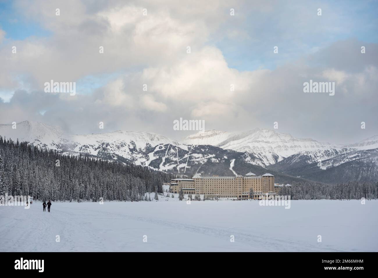 View of the Fairmont Lake Louise chateau, Banff National Park. Alberta, Canada. Stock Photo