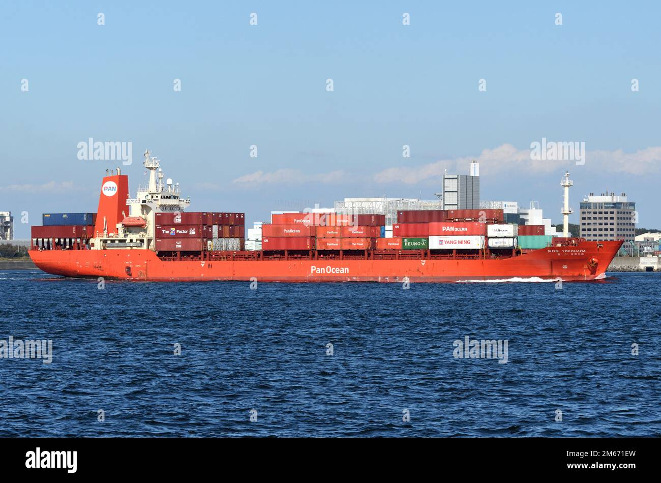 General merchant shipping hi-res stock photography and images - Page 2 -  Alamy