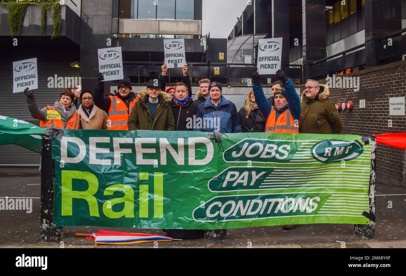 London, UK. 03rd Jan, 2023. RMT (Rail, Maritime, and Transport workers