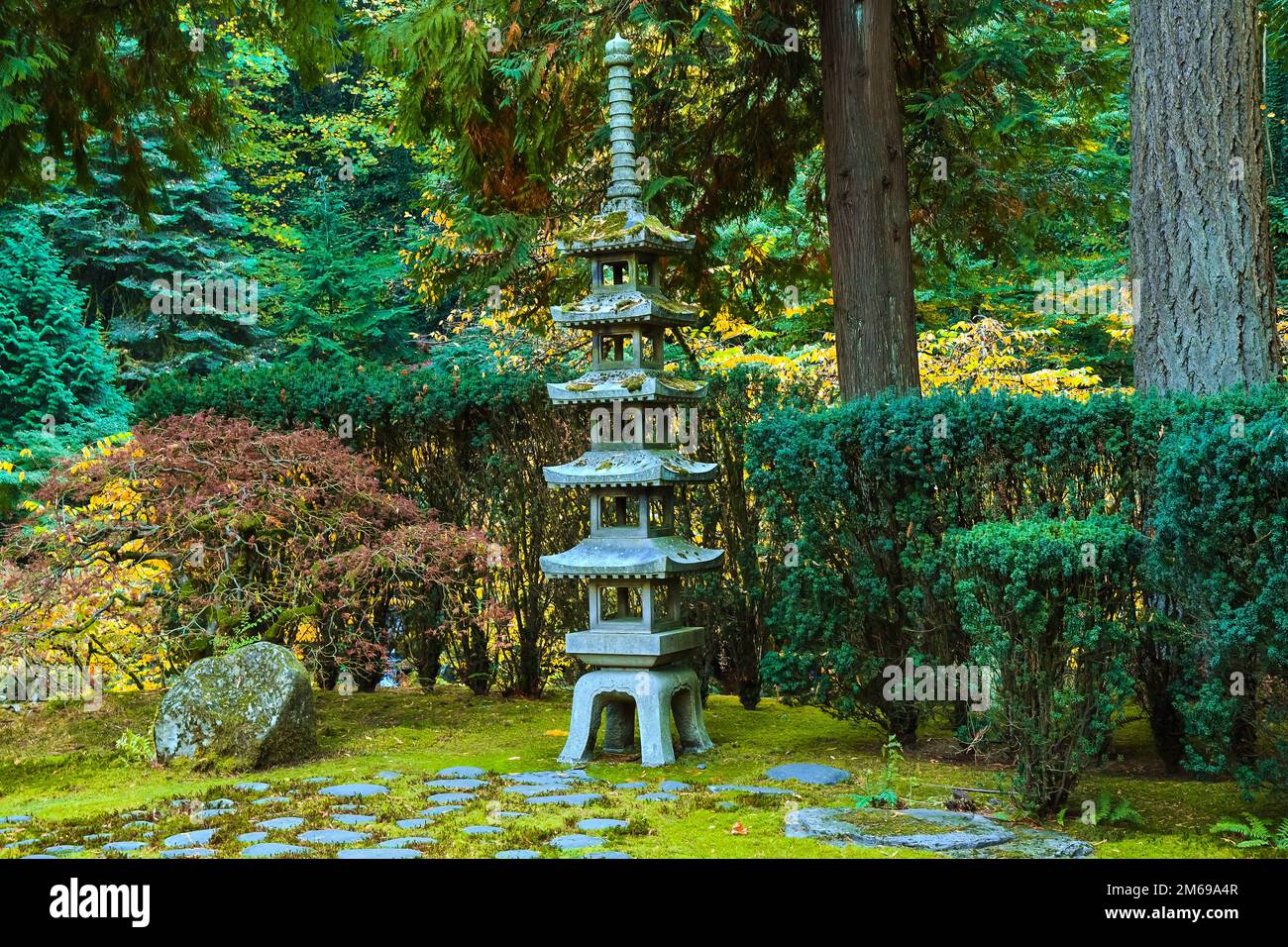 Portland Japanese Garden In Portland Oregon Stock Photo Alamy portland-japanese-garden-in-portland-oregon-stock-photo-alamy