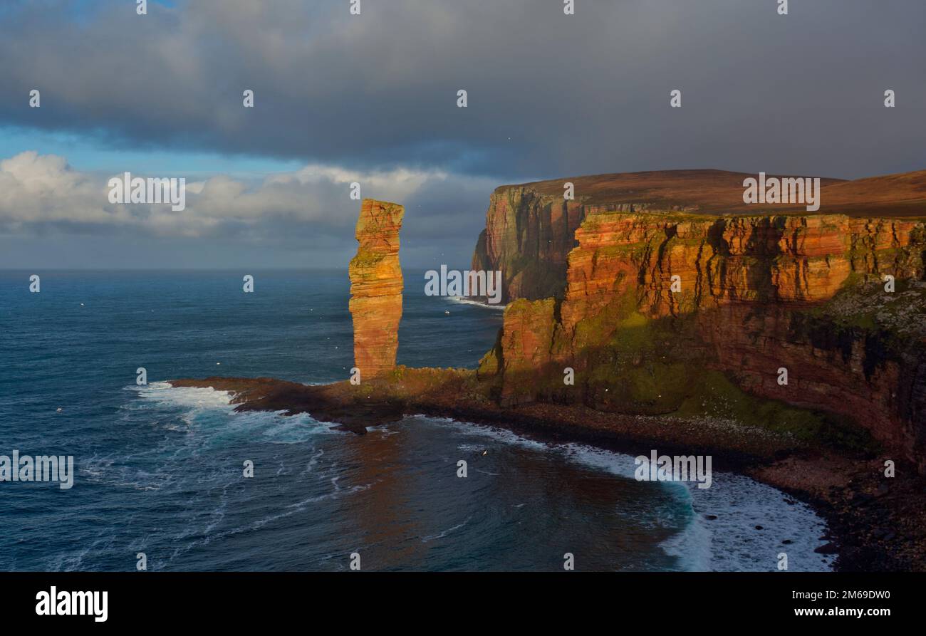 Old Man of Hoy sea stack and cliffs, Orkney Isles Stock Photo - Alamy