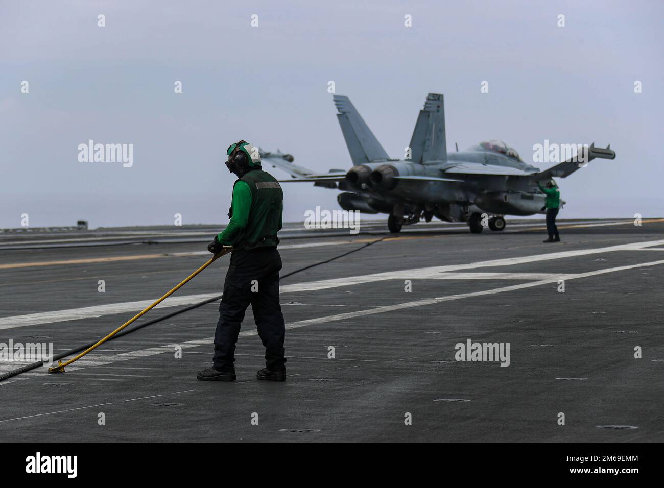 PHILIPPINE SEA (April 20, 2022) Aviation Boatswain’s Mate (Equipment ...