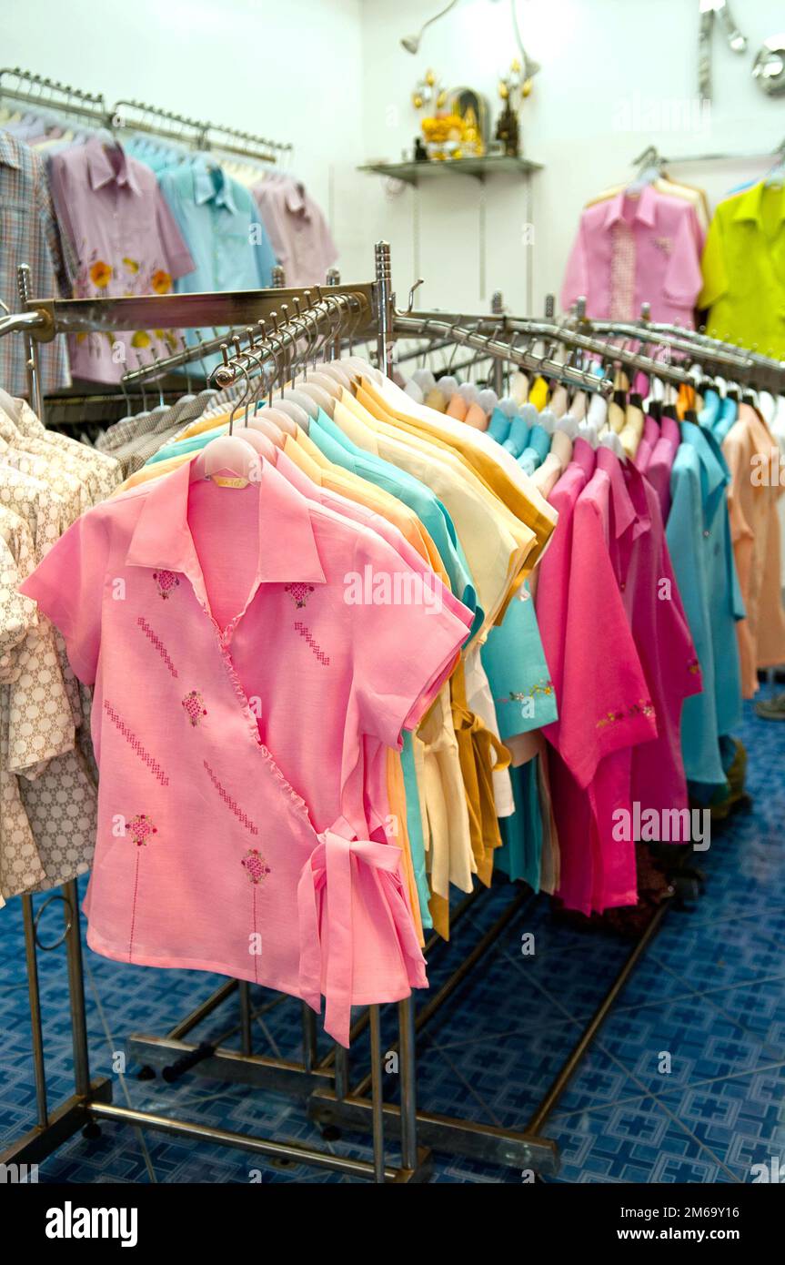 Puppet clothes hires stock photography and images Alamy