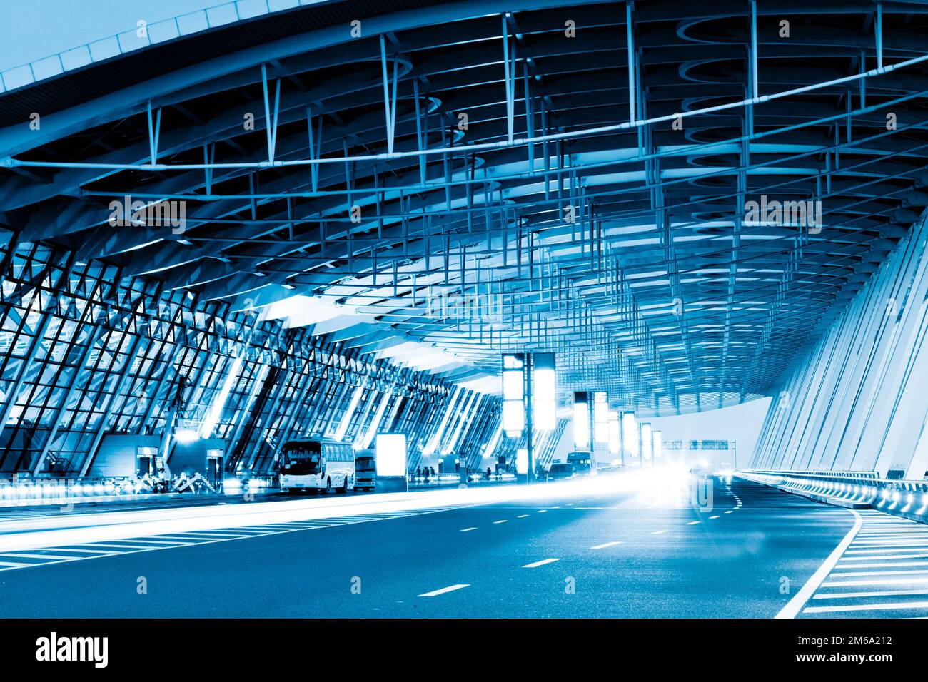Shanghai pudong airport station hi-res stock photography and images - Alamy