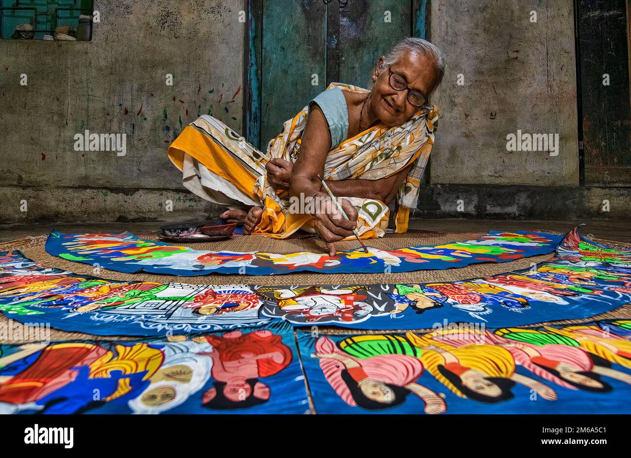 India painting artist hi-res stock photography and images - Alamy