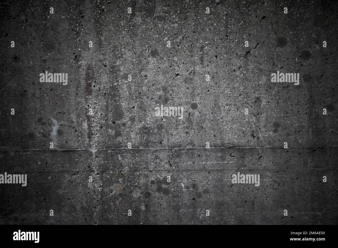 Black cracked concrete wall hi-res stock photography and images - Alamy