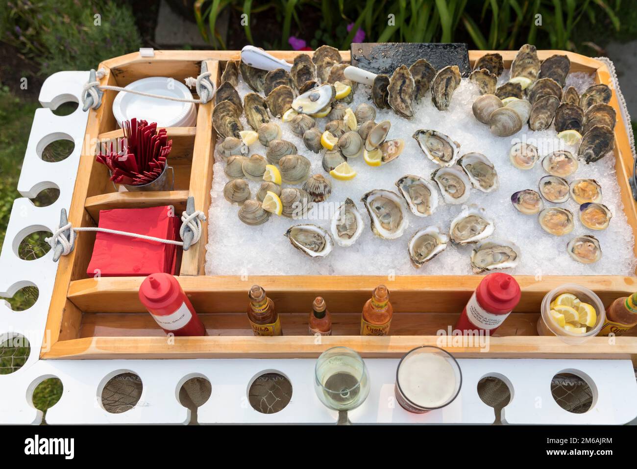 Overhead view of raw bar oysters and clams on ice Stock Photo Alamy