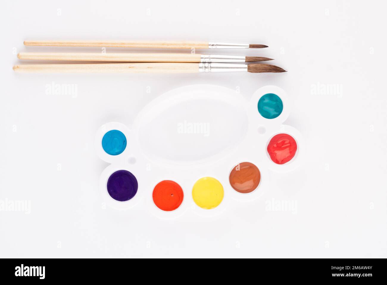 Paint brush and color palette Stock Photo Alamy